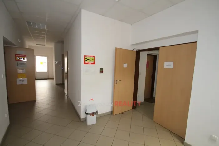 Pronájem komerční nemovitosti, Znojmo, Tovární, 18 m2