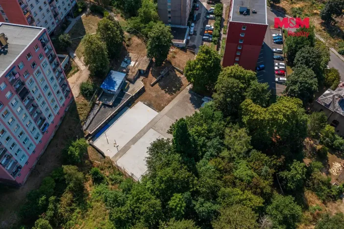 Prodej komerčního pozemku, Ústí nad Labem, Žukovova, 1706 m2