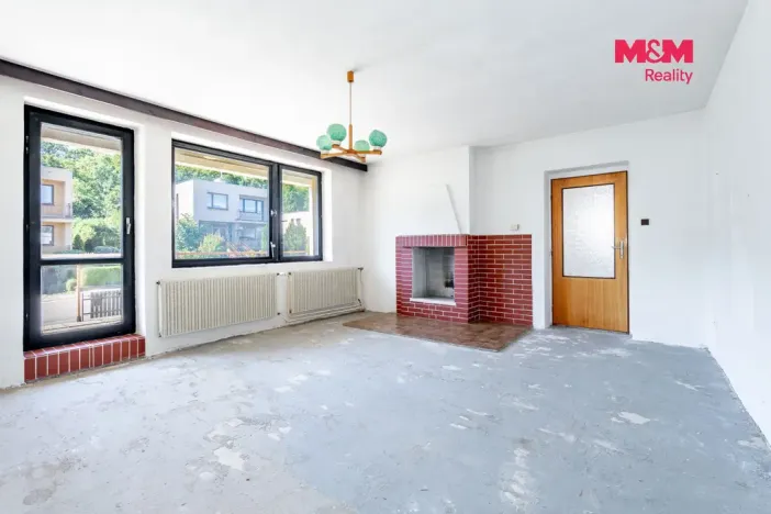 Prodej rodinného domu, Chvaletice, Budovatelů, 180 m2
