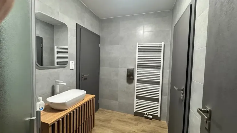 Pronájem obchodního prostoru, Liberec, Uralská, 270 m2