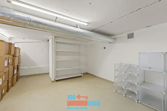 Prodej bytu 3+1, Praha - Karlín, Molákova, 63 m2