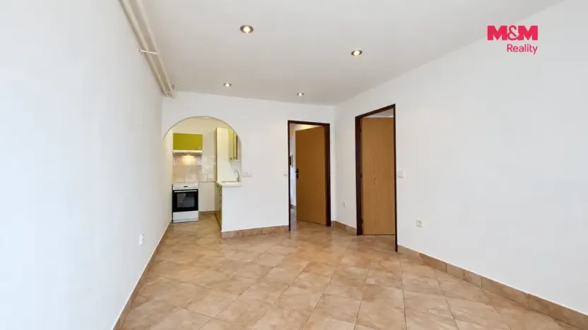Pronájem bytu 2+kk, Brloh, 34 m2