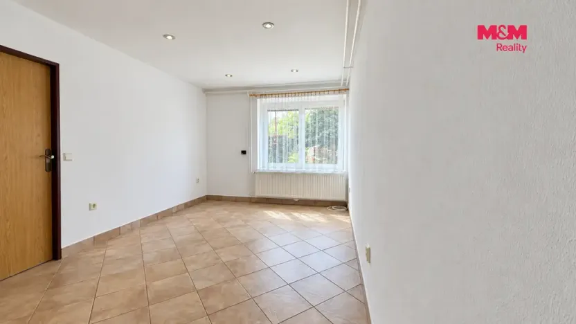 Pronájem bytu 2+kk, Brloh, 34 m2