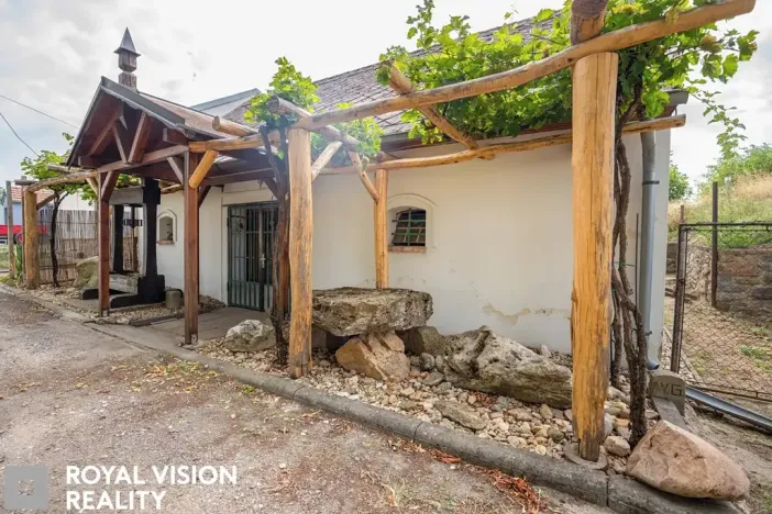 Prodej vinného sklepa, Březí, 76 m2