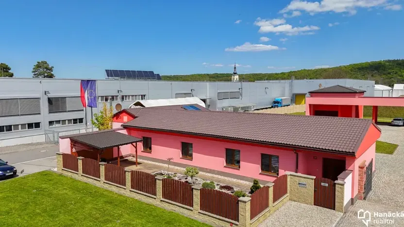 Prodej komerčního pozemku, Moravičany, 13670 m2