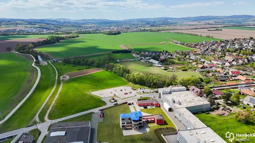 Prodej komerčního pozemku, Moravičany, 13670 m2