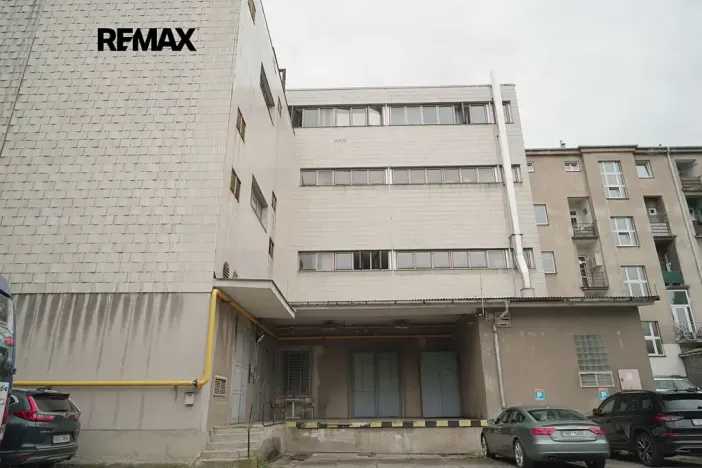 Pronájem obchodního prostoru, Hradec Králové, Gočárova třída, 865 m2