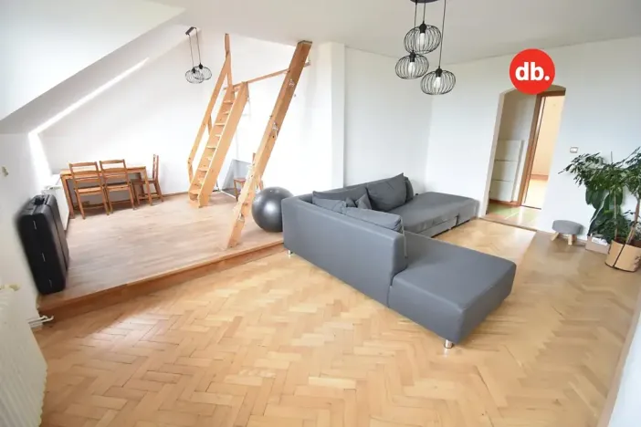 Pronájem bytu 3+1, Karlovy Vary, Majakovského, 74 m2