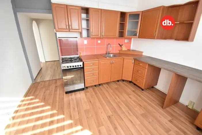 Pronájem bytu 2+1, Hroznětín, Sídliště, 60 m2