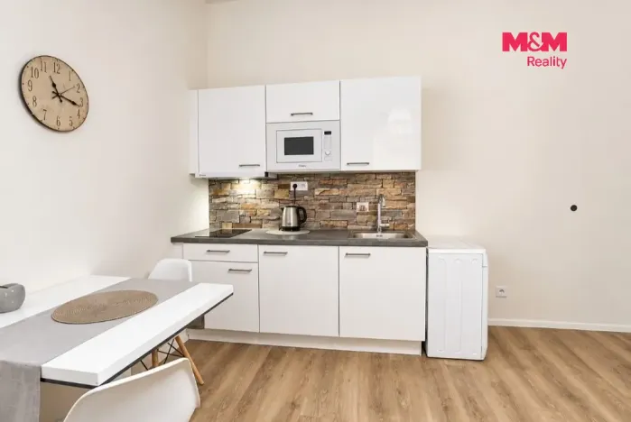 Pronájem bytu 1+kk, Praha - Nové Město, Petrská, 30 m2