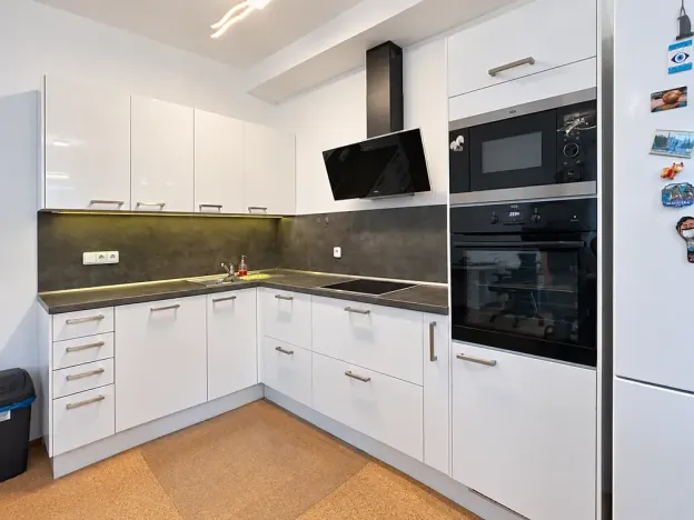 Pronájem bytu 3+kk, Praha - Střížkov, Makedonská, 82 m2