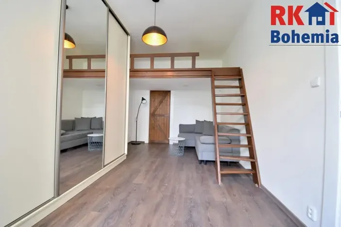 Pronájem bytu 1+1, Praha - Nusle, Nuselská, 42 m2