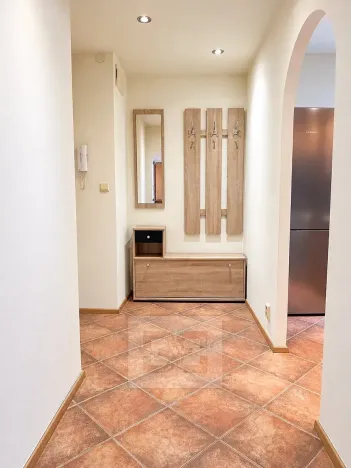 Pronájem bytu 3+1, Praha - Střešovice, Na Malovance, 52 m2