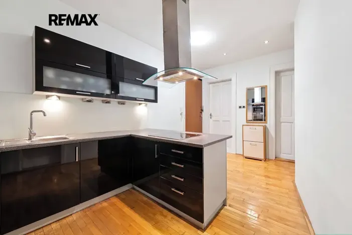 Prodej bytu 3+1, Praha - Nusle, Jaromírova, 80 m2
