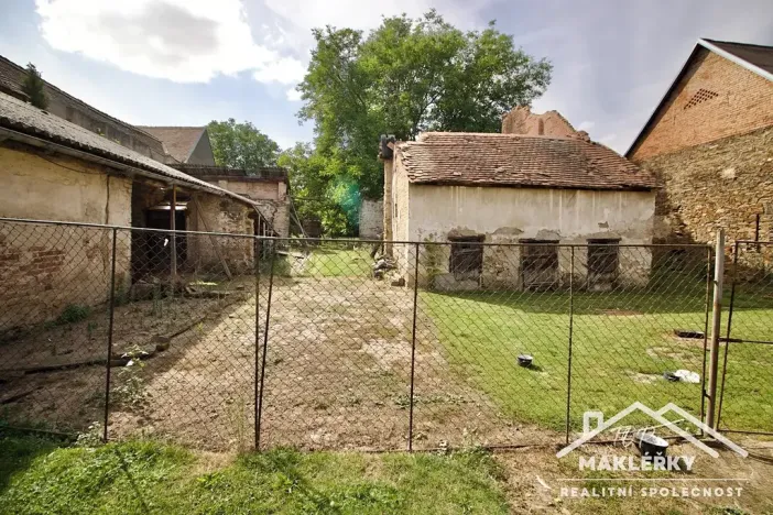 Prodej zemědělské usedlosti, Močovice, 168 m2