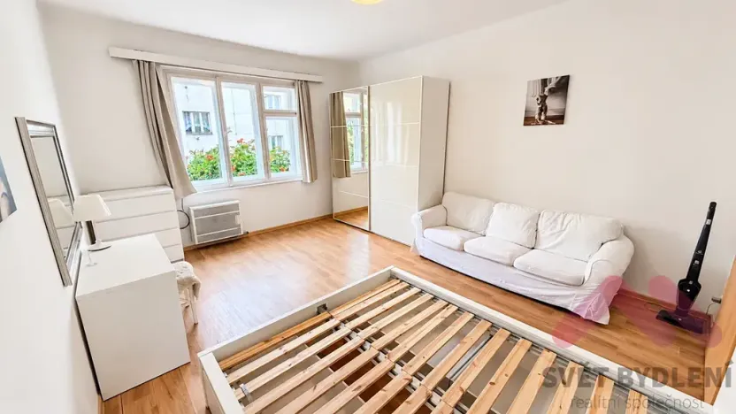 Pronájem bytu 1+kk, Praha - Michle, Brtnická, 30 m2