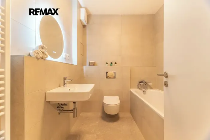 Pronájem bytu 2+kk, Praha - Hlubočepy, Divíškové, 50 m2