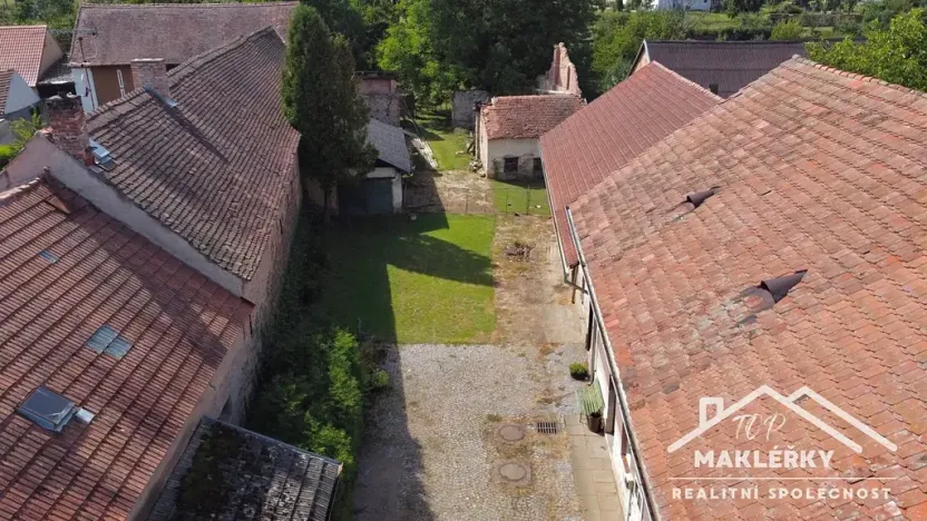 Prodej chalupy, Močovice, 168 m2
