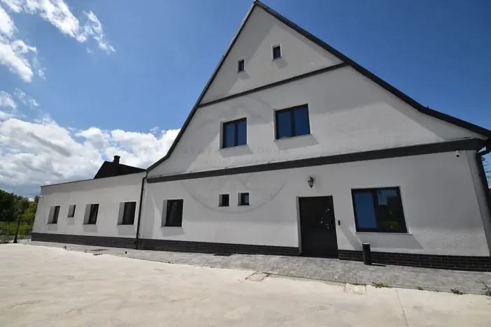 Prodej rodinného domu, Mikulovice, Hlucholazská, 417 m2