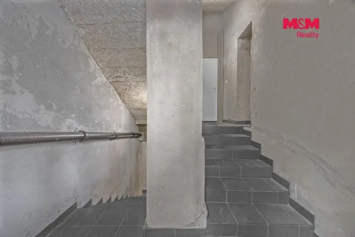 Prodej komerční nemovitosti, Praha, Seifertova, 110 m2