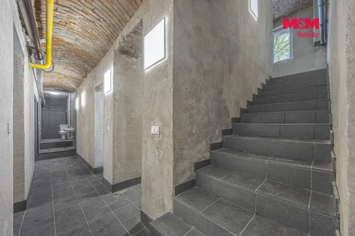 Prodej komerční nemovitosti, Praha, Seifertova, 110 m2