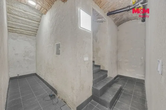 Prodej komerční nemovitosti, Praha, Seifertova, 110 m2