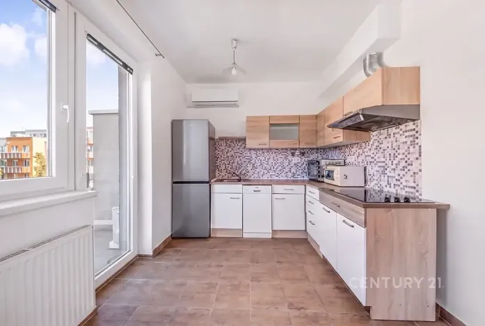 Pronájem bytu 1+kk, Praha - Kyje, Sicherova, 33 m2