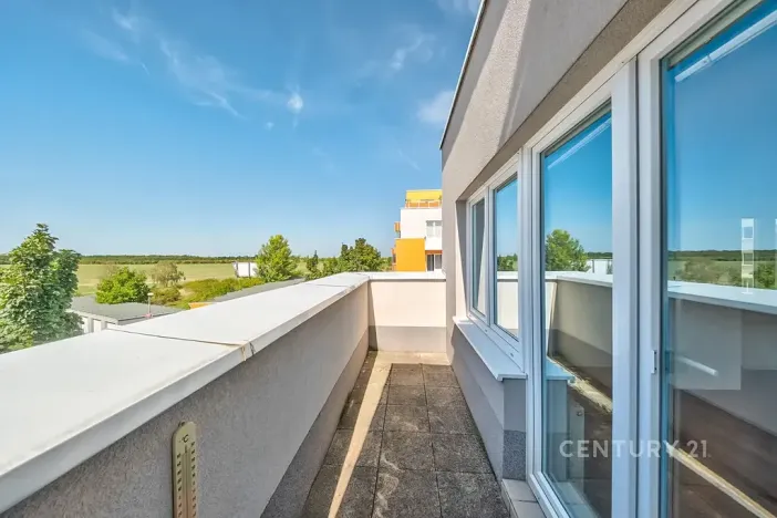 Pronájem bytu 1+kk, Praha - Kyje, Sicherova, 33 m2