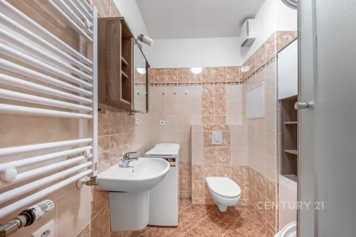 Pronájem bytu 1+kk, Praha - Kyje, Sicherova, 33 m2