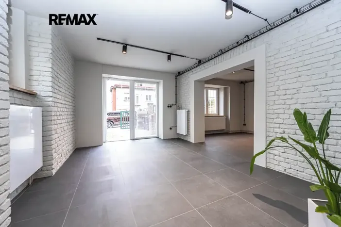 Pronájem kanceláře, Praha - Smíchov, U smíchovského hřbitova, 53 m2