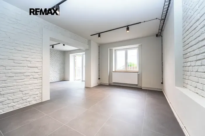 Pronájem kanceláře, Praha - Smíchov, U smíchovského hřbitova, 53 m2