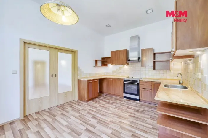 Pronájem bytu 2+1, Mariánské Lázně, Hlavní třída, 64 m2
