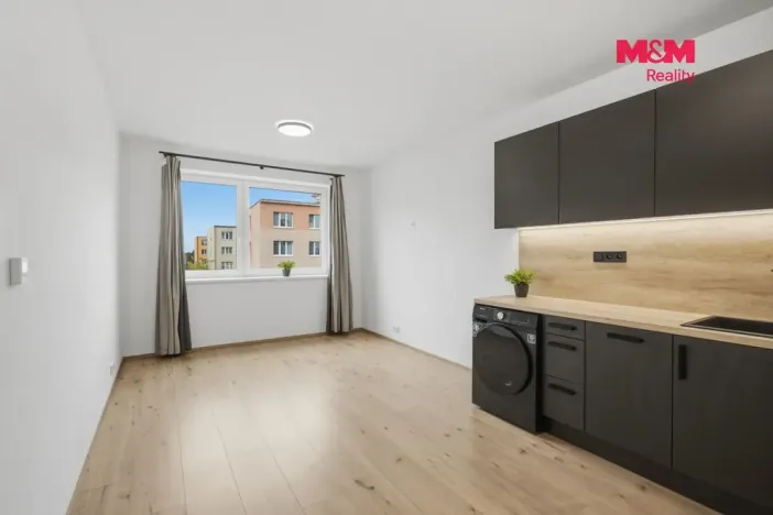 Pronájem bytu 1+kk, Nové Strašecí, Viktora Olivy, 27 m2