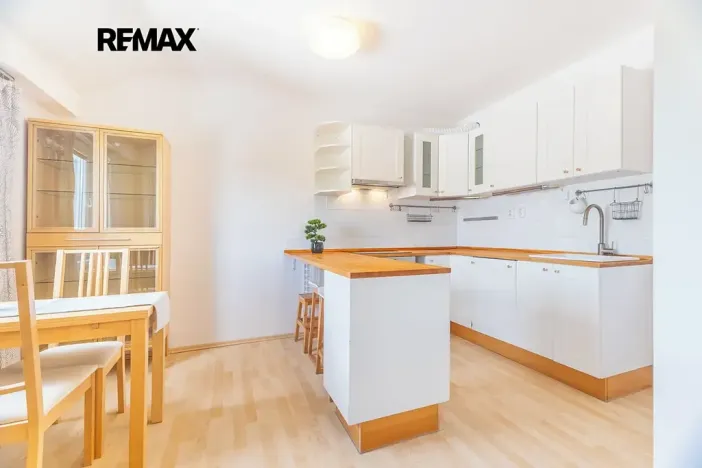 Prodej bytu 2+kk, Dobřichovice, Za Parkem, 42 m2