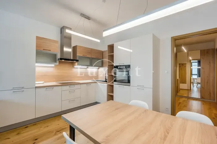 Pronájem bytu 2+kk, Praha - Nusle, Muzikova, 61 m2
