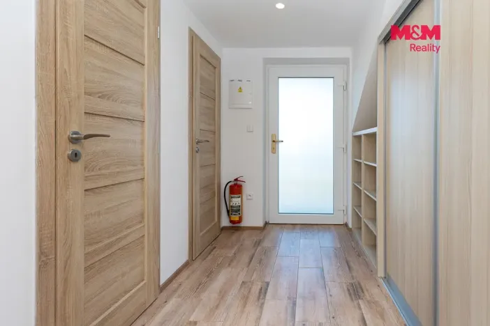 Prodej činžovního domu, Dříteč, 244 m2