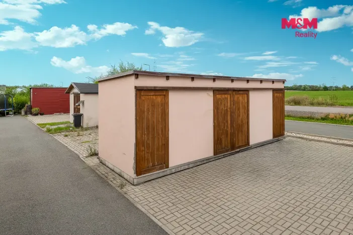 Prodej činžovního domu, Dříteč, 244 m2