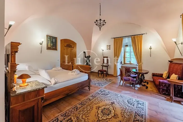 Prodej ubytování, Třebotov, U Tvrze, 2500 m2