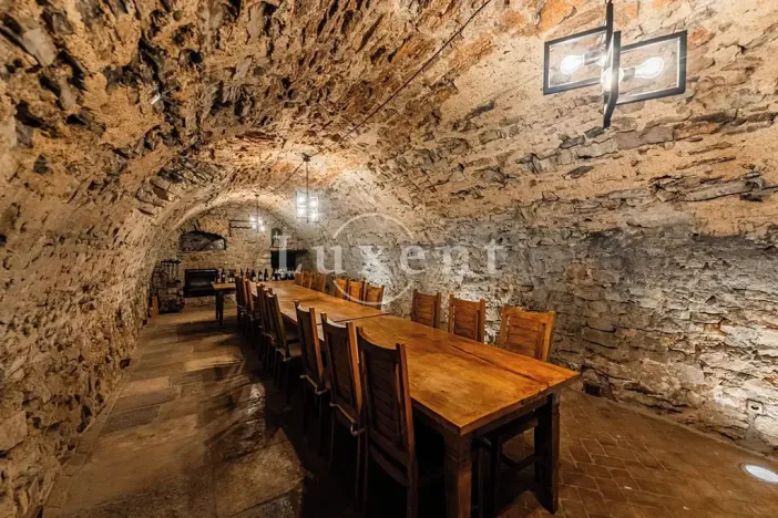 Prodej ubytování, Třebotov, U Tvrze, 2500 m2