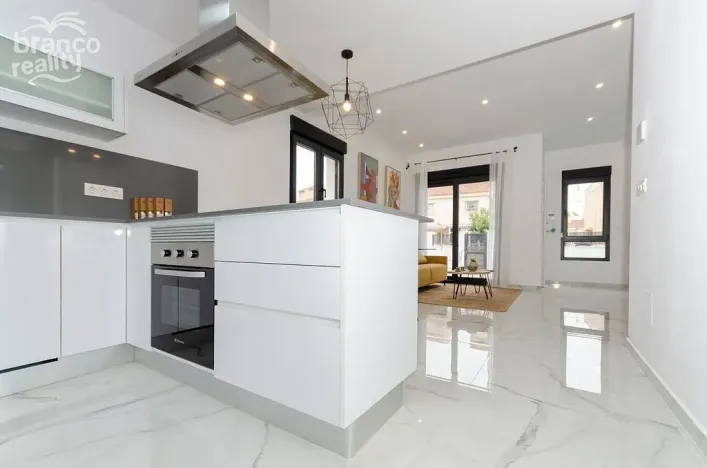 Prodej rodinného domu, Torrevieja, Alicante, Španělsko, 105 m2