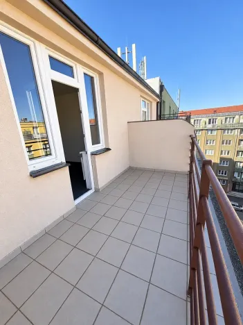 Pronájem bytu 1+kk, Praha - Vršovice, K louži, 35 m2