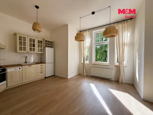 Pronájem bytu 2+kk, Jablonec nad Nisou, Dlouhá, 55 m2