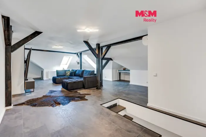 Prodej bytu 4+kk, Králův Dvůr - Levín, Na Lucberku, 141 m2