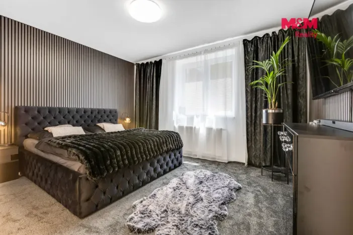 Prodej bytu 4+kk, Králův Dvůr - Levín, Na Lucberku, 141 m2