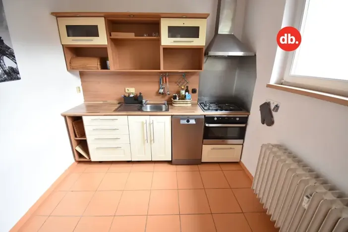 Pronájem bytu 3+1, Karlovy Vary, Majakovského, 74 m2