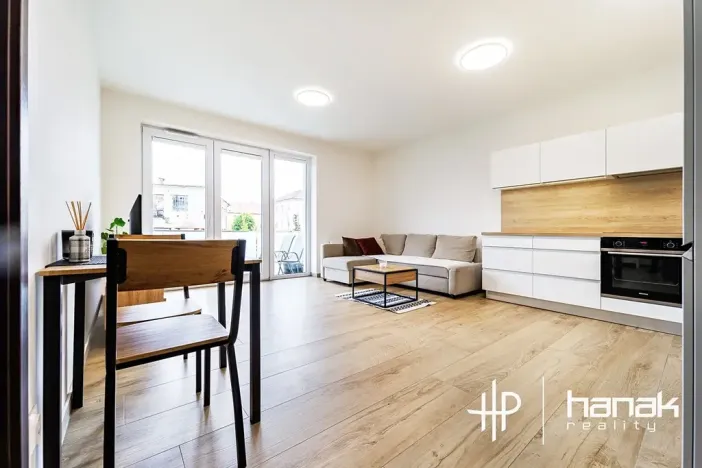 Pronájem bytu 2+kk, Olomouc, Třída Jiřího Pelikána, 53 m2
