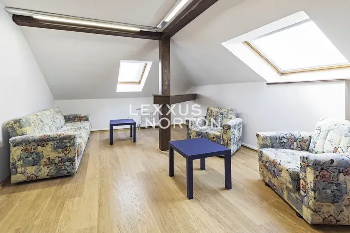 Pronájem rodinného domu, Praha - Lhotka, Slepá II, 273 m2