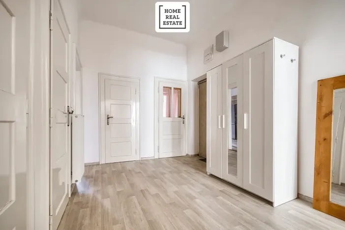 Pronájem bytu 2+kk, Praha - Vinohrady, Korunní, 79 m2