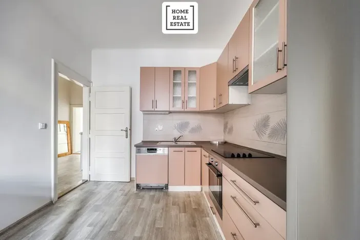 Pronájem bytu 2+kk, Praha - Vinohrady, Korunní, 79 m2