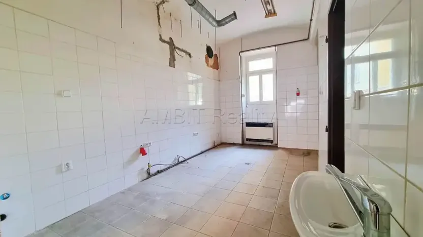 Pronájem obchodního prostoru, Praha, Bořivojova, 49 m2